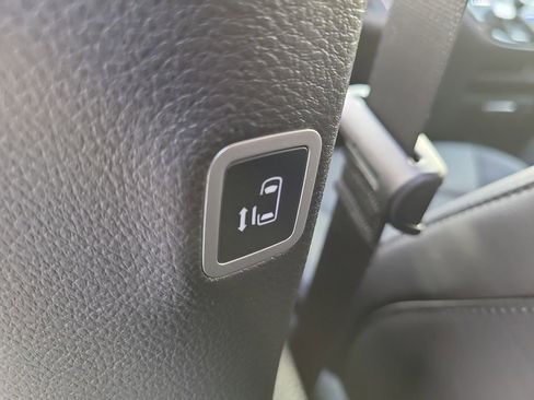 New 2026 Chrysler Voyager LX FWD image 12