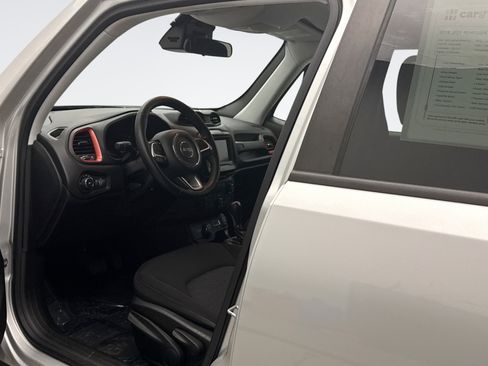 Used 2018 Jeep Renegade Trailhawk w/ Cold Weather Group II image 10