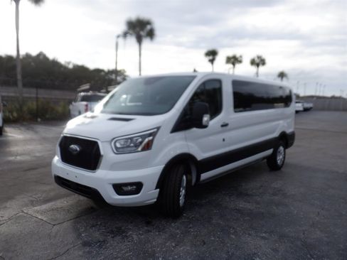 Used 2023 Ford Transit 350 XLT image 18