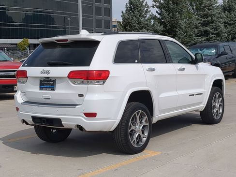 Used 2020 Jeep Grand Cherokee Overland AWD/4WD image 5