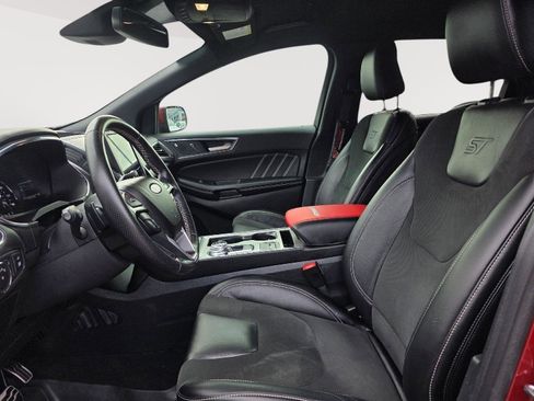 Used 2021 Ford Edge ST image 10