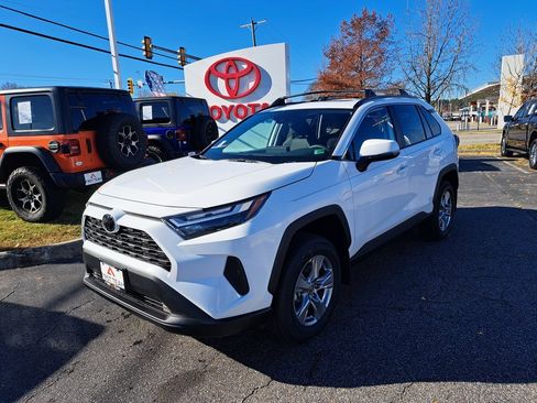 New 2025 Toyota RAV4 XLE image 2