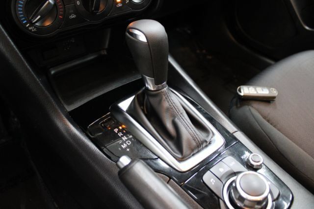 Used 2015 MAZDA MAZDA3 i Sport FWD image 15