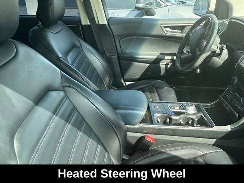 Used 2019 Ford Edge SEL w/ Equipment Group 201A FWD image 7