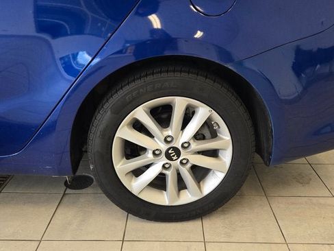 Used 2017 Kia Forte LX w/ LX Popular Package FWD image 12