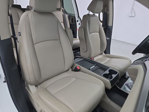 Used 2024 Honda Odyssey EX-L image 10