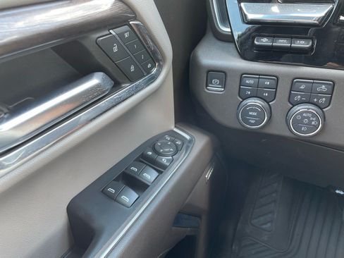 Used 2023 Chevrolet Silverado 1500 LTZ w/ LTZ Premium Package AWD/4WD image 18