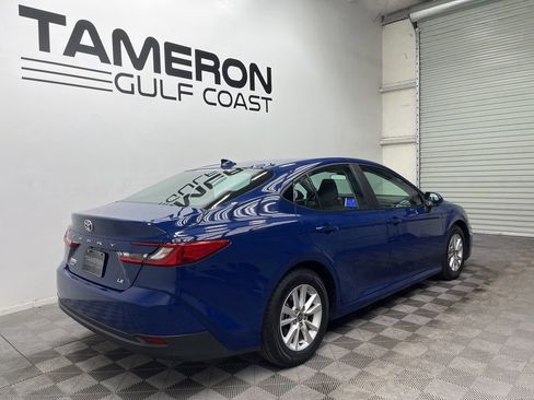 Used 2025 Toyota Camry LE FWD image 7