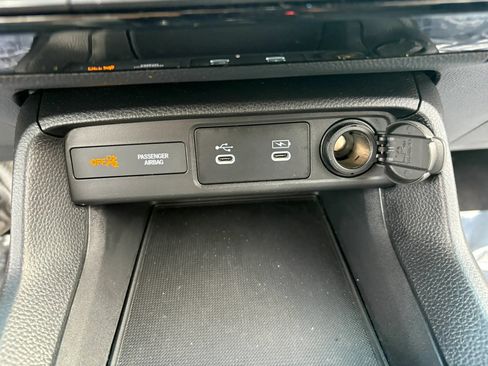 Used 2025 Honda Civic Sport image 32