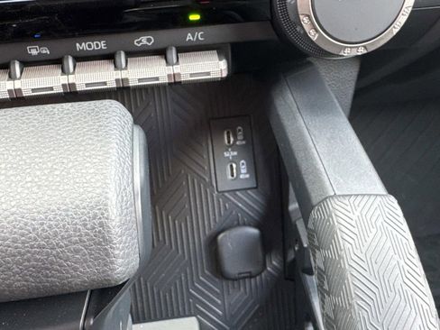 Used 2025 Toyota 4Runner SR5 image 32