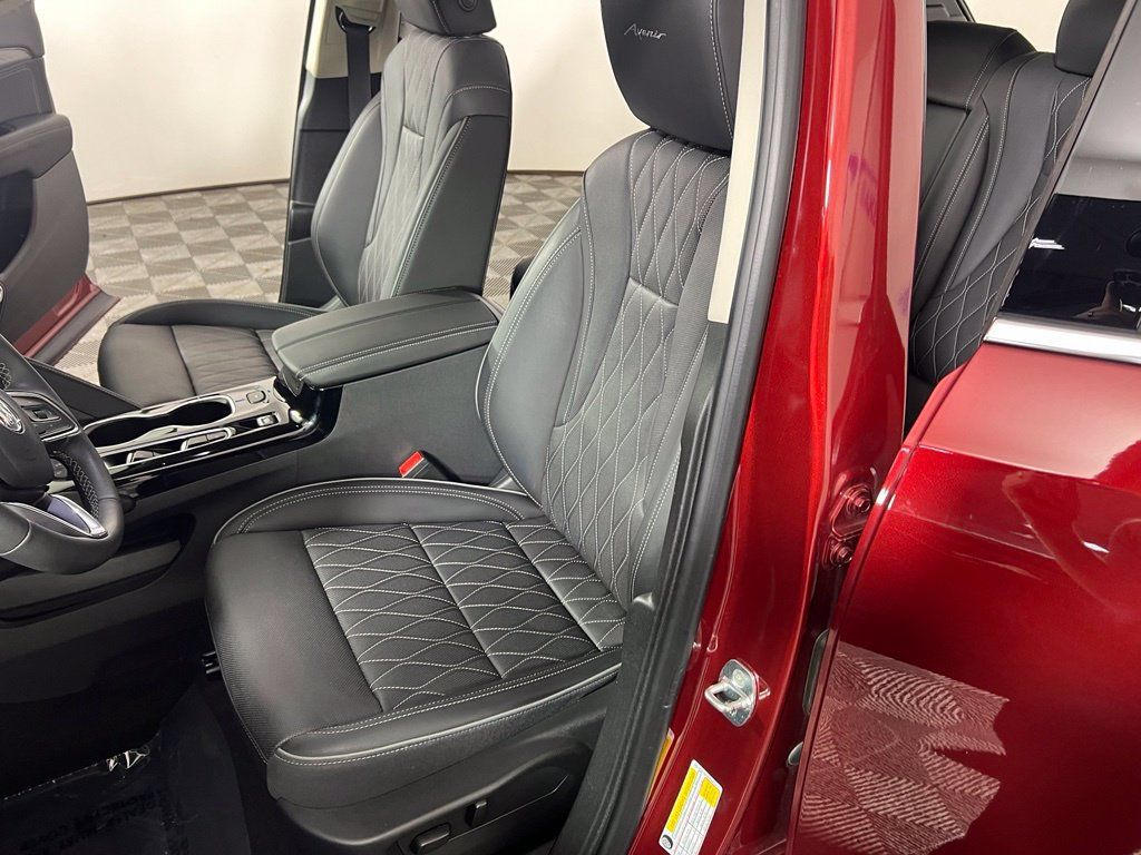 Certified 2023 Buick Envision Avenir AWD/4WD image 20