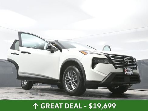 Used 2024 Nissan Rogue S AWD/4WD image 74