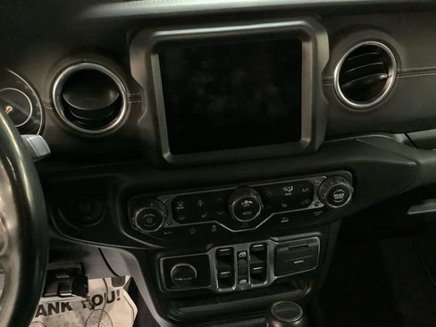 Used 2022 Jeep Gladiator Overland w/ Popular Equipment Package image 25