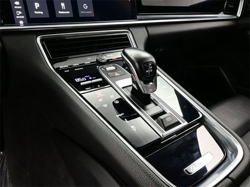 Used 2021 Porsche Panamera 4 image 11