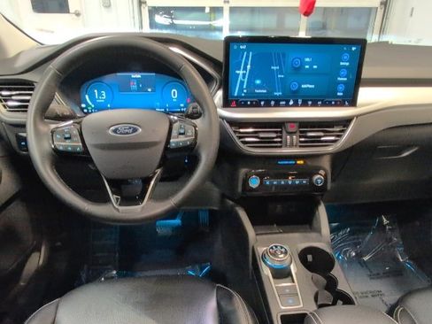 Certified 2024 Ford Escape Platinum image 12