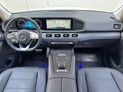Used 2023 Mercedes-Benz GLS 580 4MATIC image 13
