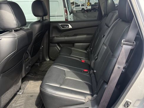 Used 2017 Nissan Pathfinder Platinum w/ Cargo Package AWD/4WD image 11