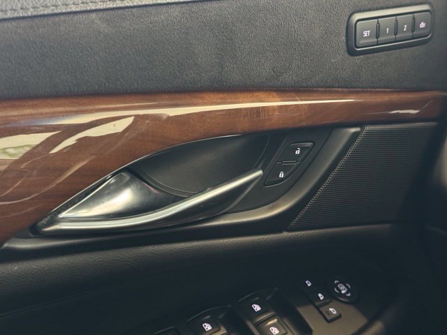 Used 2019 Cadillac Escalade Premium Luxury AWD/4WD image 37