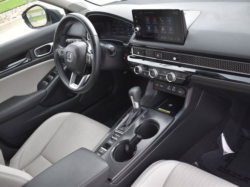 Used 2024 Honda Civic Touring image 13