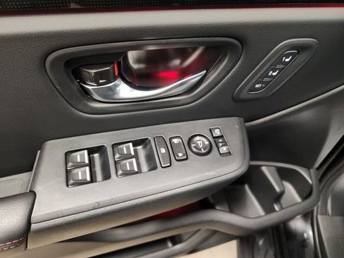 Certified 2025 Honda Pilot Black Edition image 21