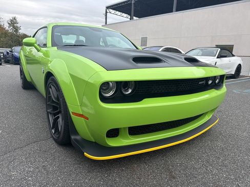 Used 2023 Dodge Challenger SRT Hellcat image 3