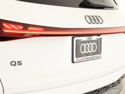 New 2025 Audi Q5 Prestige image 29