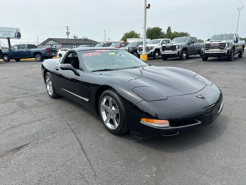 Used 2002 Chevrolet Corvette Coupe w/ Preferred Equipment Group1 RWD image 7