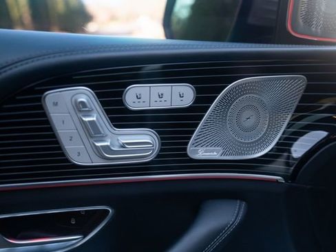 Used 2021 Mercedes-Benz Maybach GLS 600 4MATIC image 19