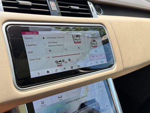 Used 2019 Land Rover Range Rover Sport HSE AWD/4WD image 21