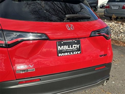 Used 2025 Honda HR-V Sport image 7