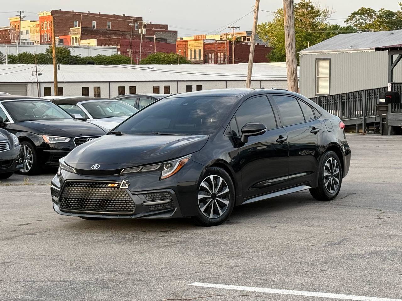 Used 2021 Toyota Corolla SE FWD image 1