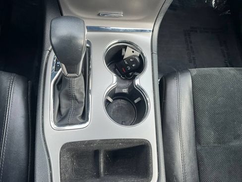 Used 2018 Jeep Grand Cherokee Altitude AWD/4WD image 37