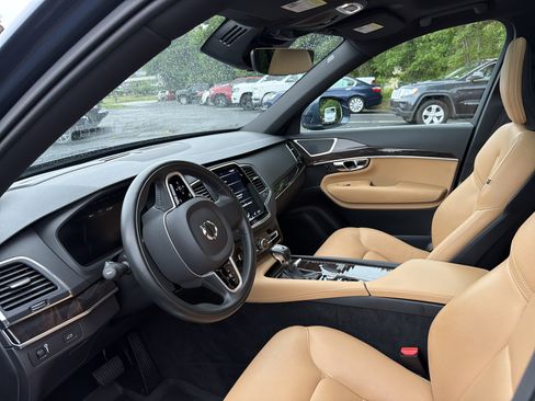Used 2019 Volvo XC90 T6 Momentum w/ Advanced Package AWD/4WD image 16