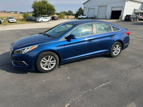 Used 2017 Hyundai Sonata SE image 1