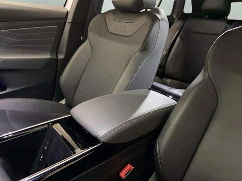 Used 2023 Volkswagen ID.4 S image 56