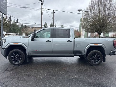 Used 2024 GMC Sierra 3500 AT4 w/ AT4 Premium Plus Package image 4