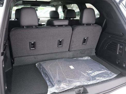 New 2026 Buick Enclave Avenir AWD/4WD image 9