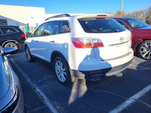 Used 2011 MAZDA CX-9 Grand Touring w/ Moonroof & Bose Audio Pkg image 6