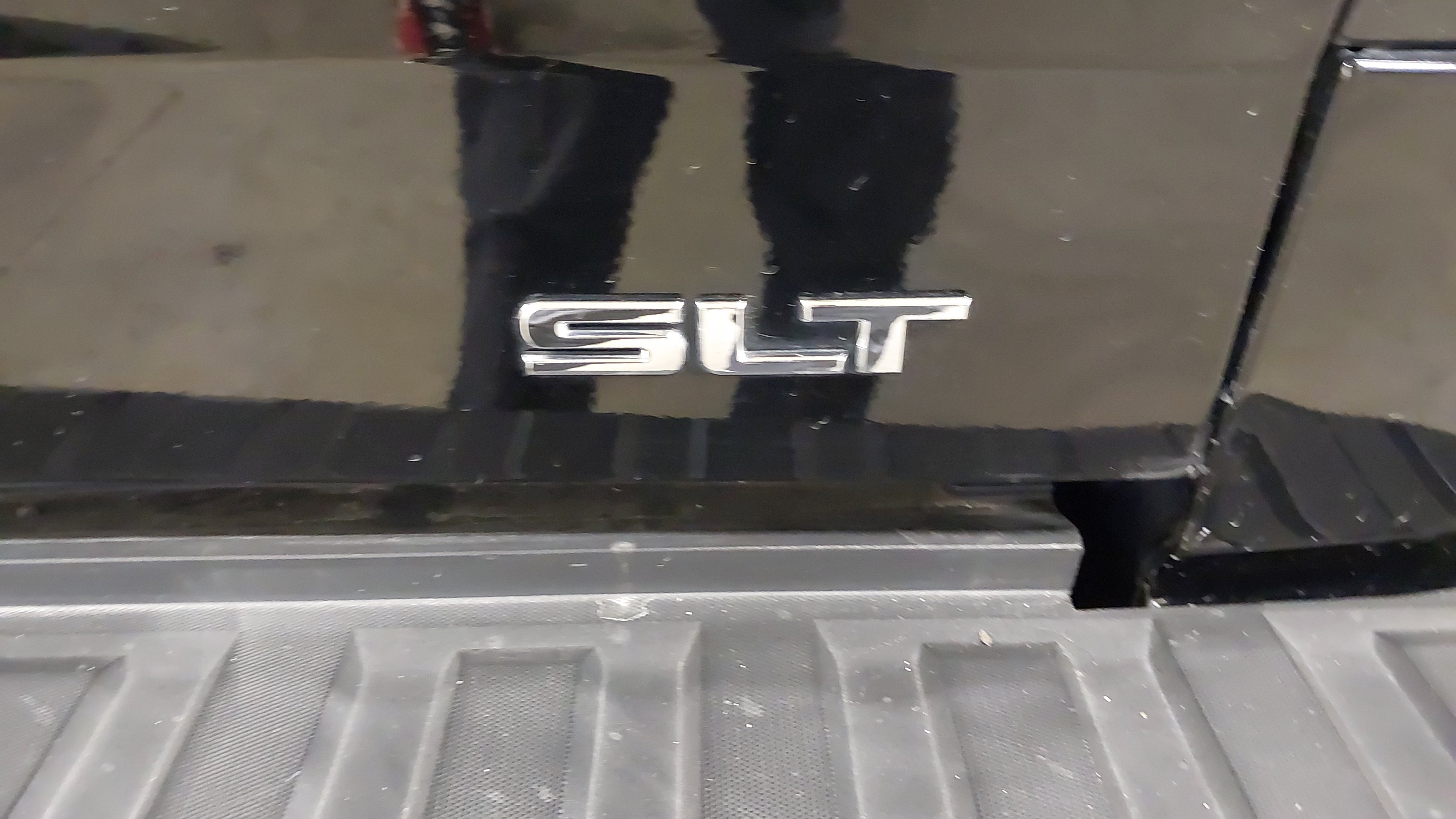 Used 2017 GMC Sierra 1500 SLT w/ SLT Premium Package AWD/4WD image 34