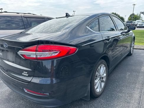 Used 2020 Ford Fusion SE FWD image 4