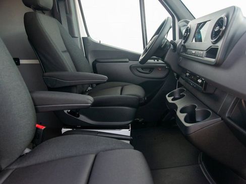 Used 2024 Mercedes-Benz Sprinter 144 Cargo image 28