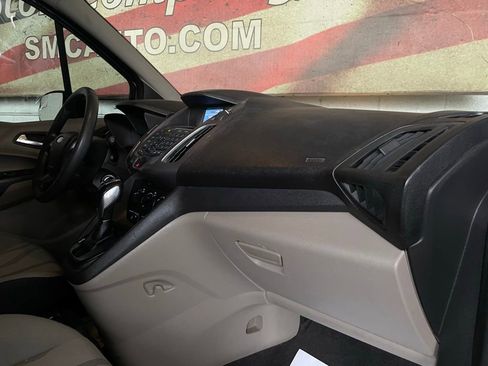 Used 2014 Ford Transit Connect XLT image 24