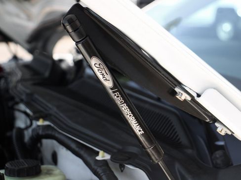 Used 2006 Ford Mustang Premium image 13