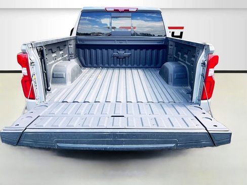 Used 2025 Chevrolet Silverado 1500 High Country AWD/4WD image 27