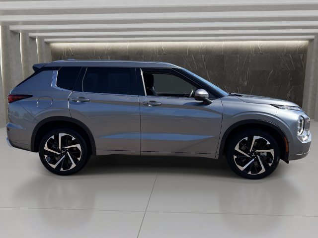 Used 2024 Mitsubishi Outlander SEL FWD image 7