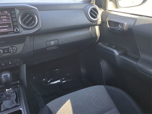 Used 2020 Toyota Tacoma TRD Sport image 17