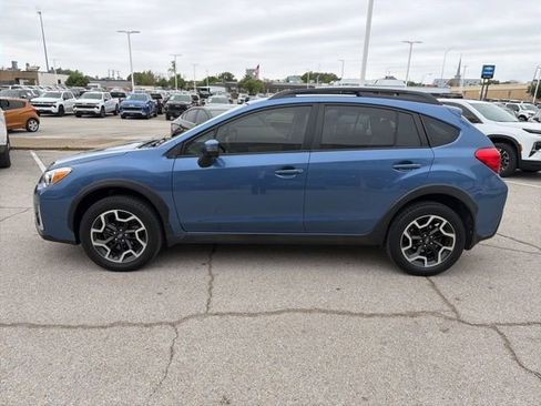 Used 2016 Subaru Crosstrek 2.0i Limited image 3