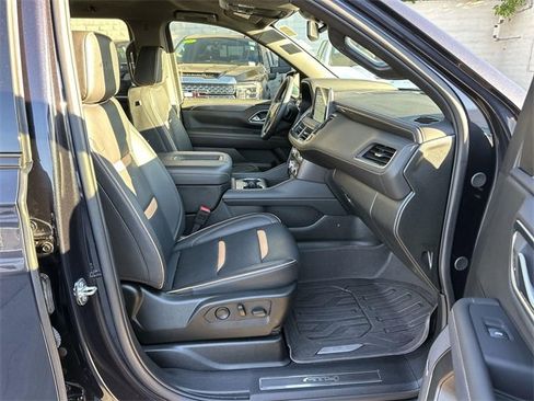 Used 2024 GMC Yukon XL AT4 w/ Technology Package image 27