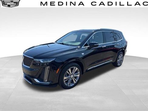 Used 2023 Cadillac XT6 Premium Luxury image 1