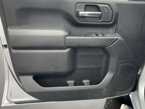 Used 2020 Chevrolet Silverado 2500 Custom w/ Custom Value Package image 11